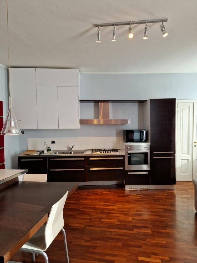 Cozy Flat Mins Walk To Navigli And Metro Porta Genova Apartment Milan Luaran gambar