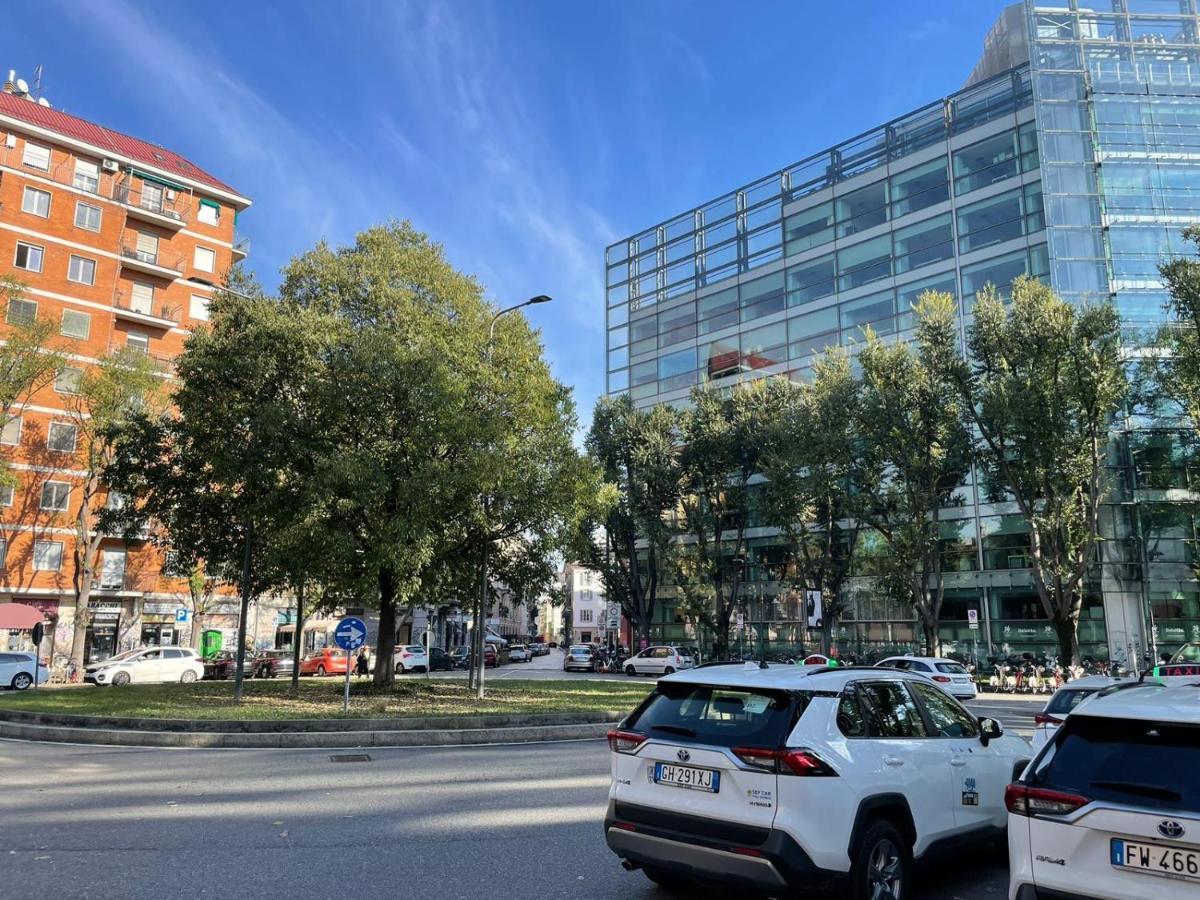 Cozy Flat Mins Walk To Navigli And Metro Porta Genova Apartment Milan Luaran gambar