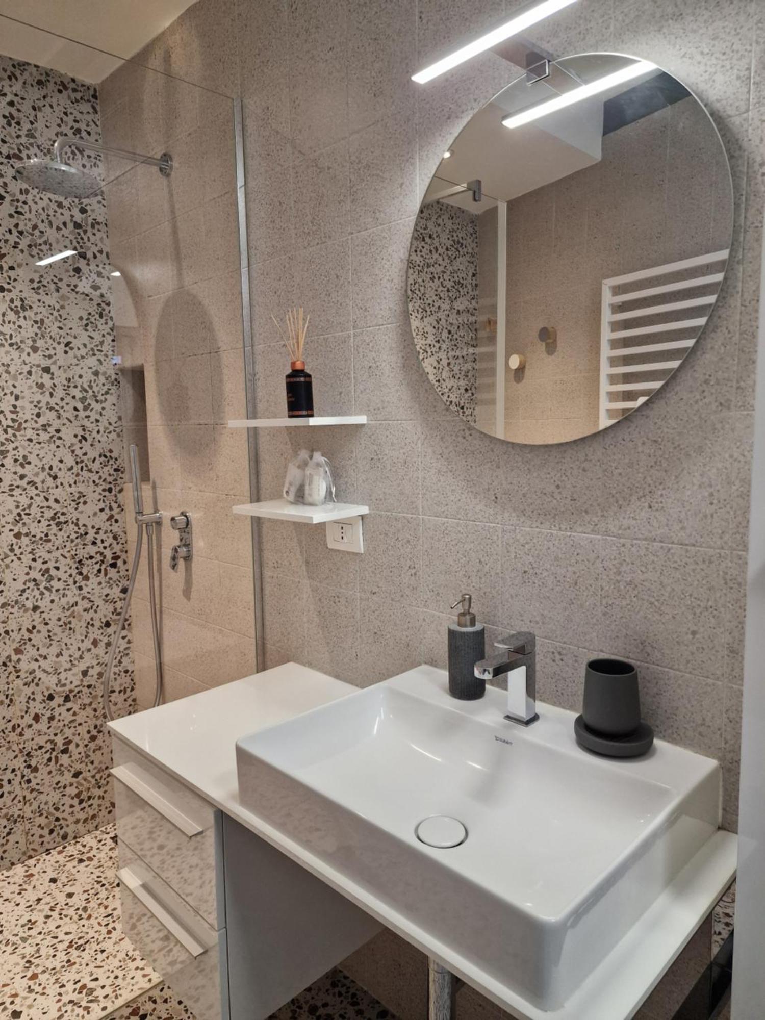 Cozy Flat Mins Walk To Navigli And Metro Porta Genova Apartment Milan Luaran gambar
